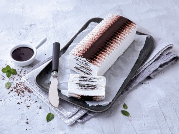 Křupavá zmrzlinová roláda